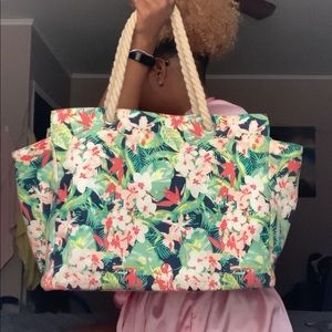 Tropical Print Tote with Rope Straps! 🌸🌺
